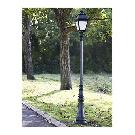 Avenue 3 lampadaire exterieur droit classique H2710